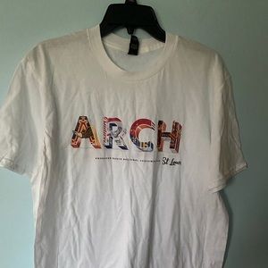 Unique St. Louis Gateway Arch graphic T-shirt NEW sz L white Anheuser-Busch